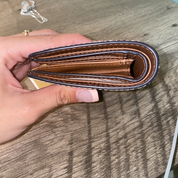 NWT Micheal Kors Jetset Wallet - Picture 9 of 10